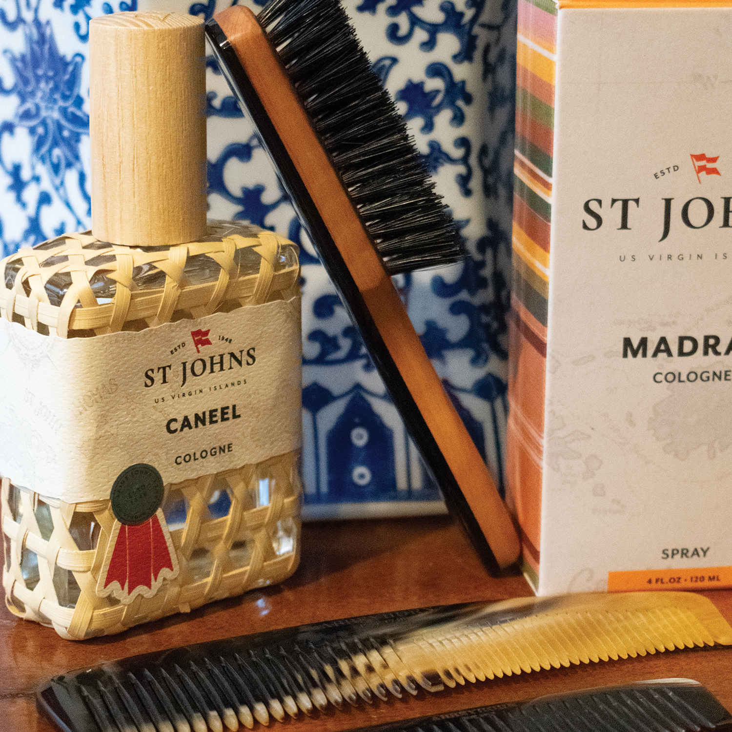 6" Pearwood & Horn Pocket Brush