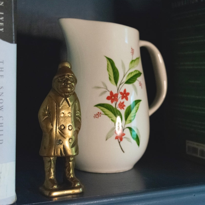M&K Vintage - Universal Cambridge Pitcher (1970s)