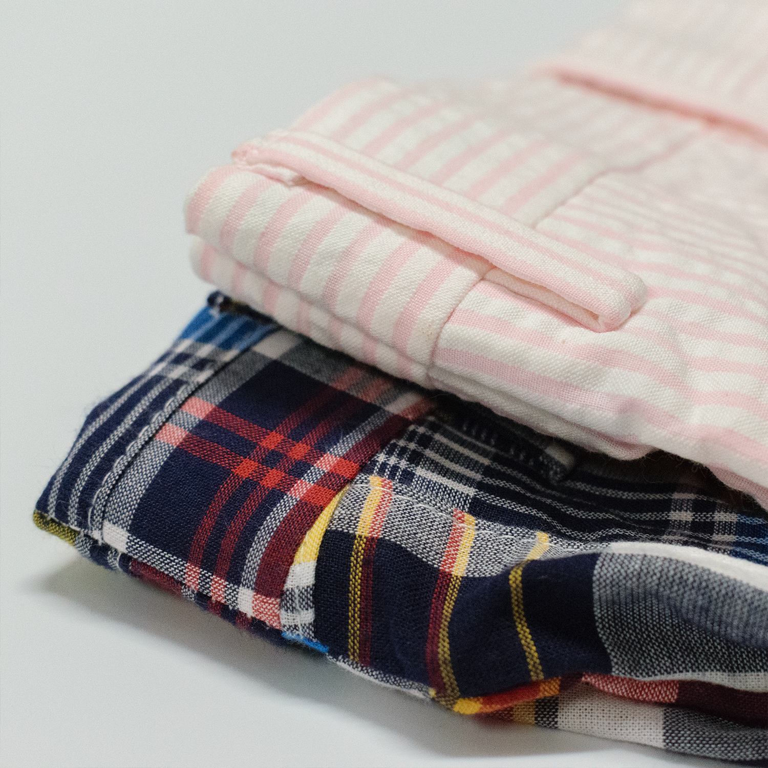 Pink / White Seersucker Shorts - Classic Fit (SS25)